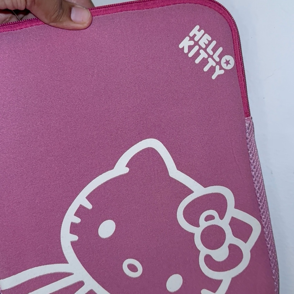 12 in Hello Kitty Pink Tablet / laptop holder